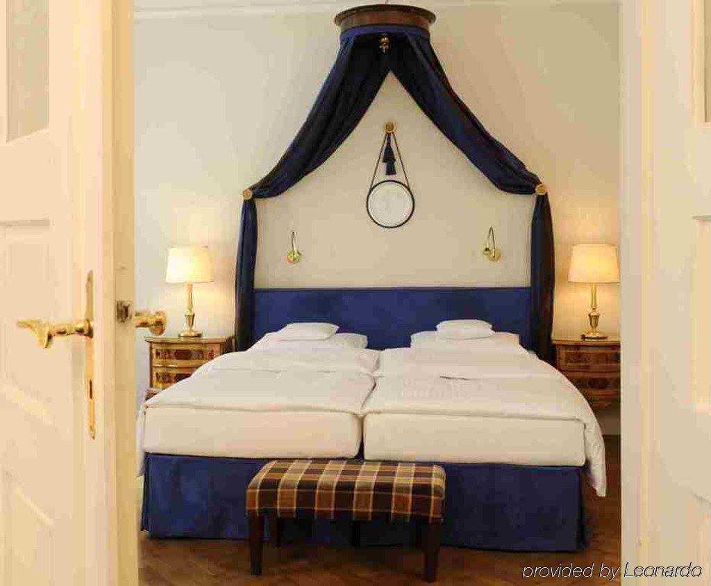 Boutique Splendid-dollmann 3* München